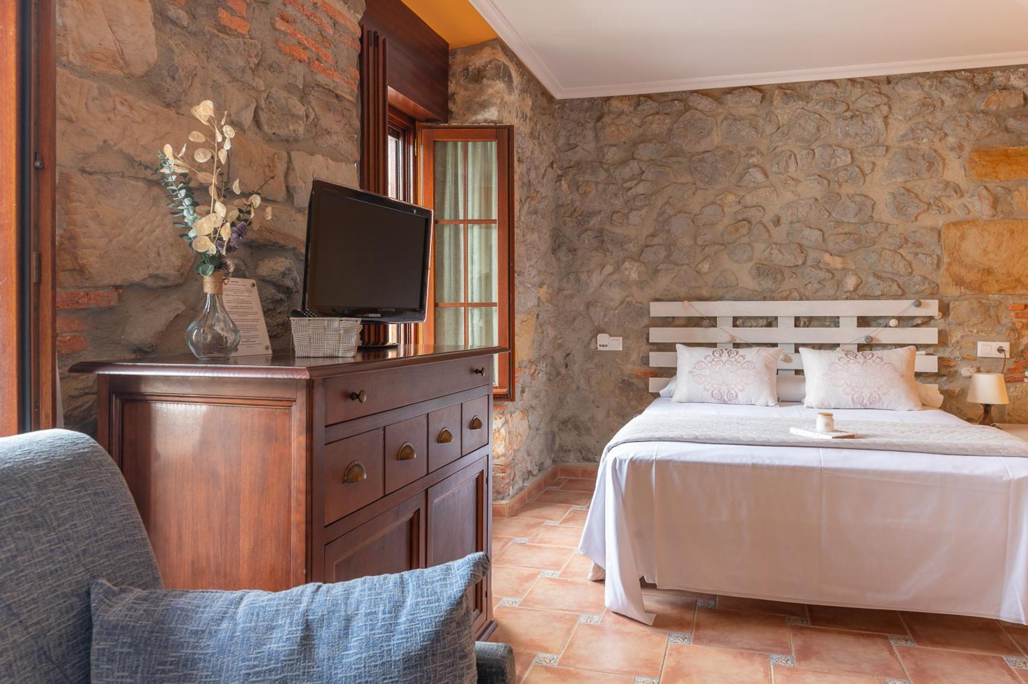 Apartamentos El Cruce De Moraton Cobreces Luaran gambar