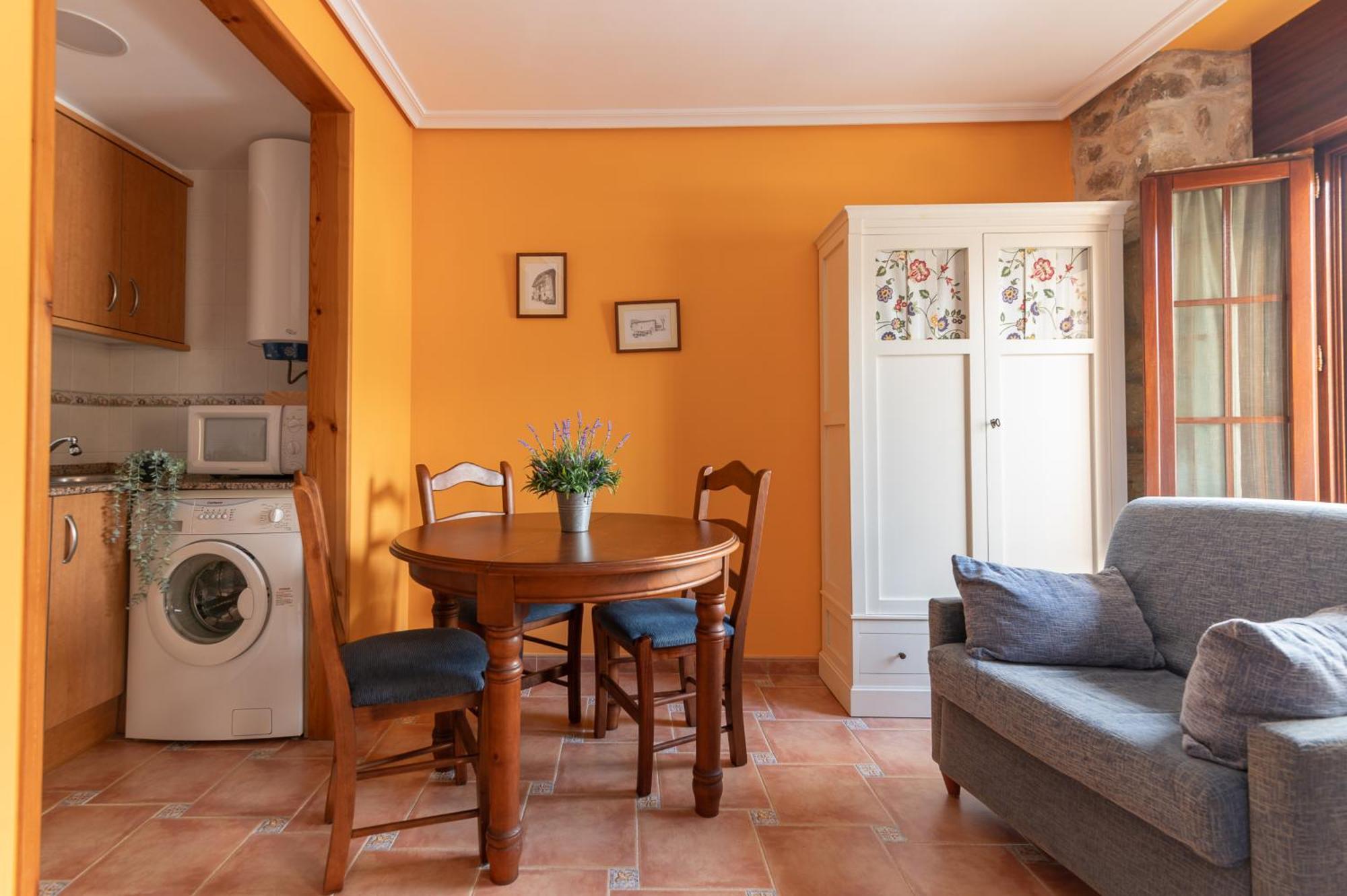 Apartamentos El Cruce De Moraton Cobreces Luaran gambar