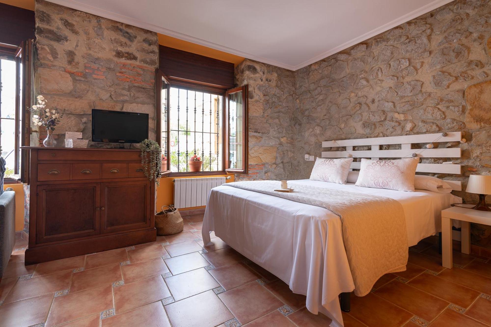 Apartamentos El Cruce De Moraton Cobreces Luaran gambar